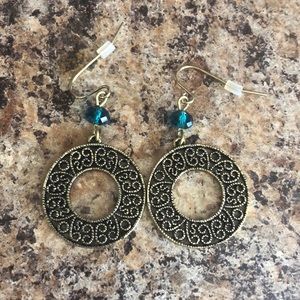 Gold and blue jeweled earrings 💙